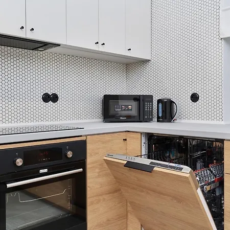 The Market Square Siedmiu Elektorow By Renters *